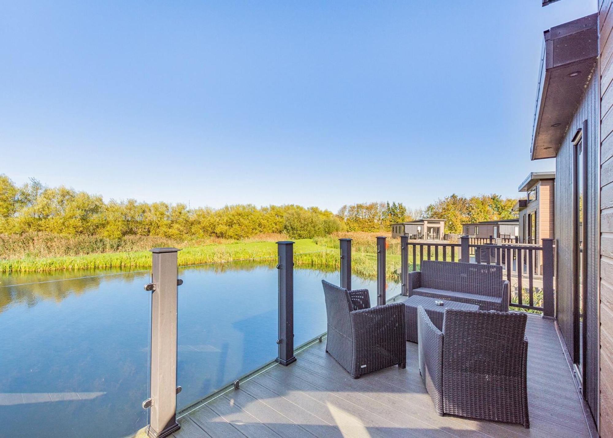 Waterside Hambleton Lakeside Lodges Poulton-le-Fylde Zimmer foto